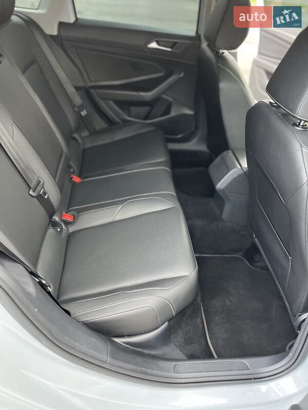 Седан Volkswagen Jetta 2018 в Ромнах фото 26 Седан Volkswagen Jetta 2018 в Ромнах