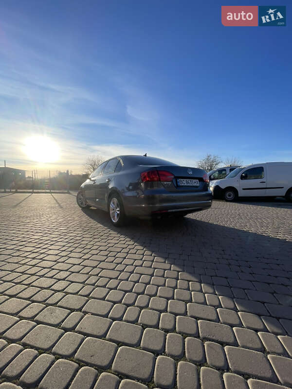 Седан Volkswagen Jetta 2014 в Львове фото 9 Седан Volkswagen Jetta 2014 в Львове