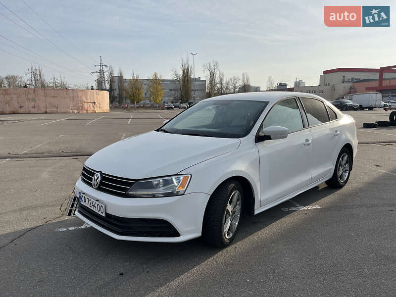 Седан Volkswagen Jetta 2015 в Киеве фото 2 Седан Volkswagen Jetta 2015 в Киеве