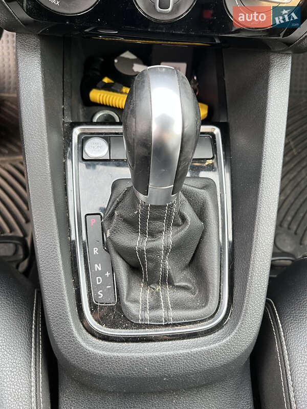 Седан Volkswagen Jetta 2015 в Киеве фото 13 Седан Volkswagen Jetta 2015 в Киеве