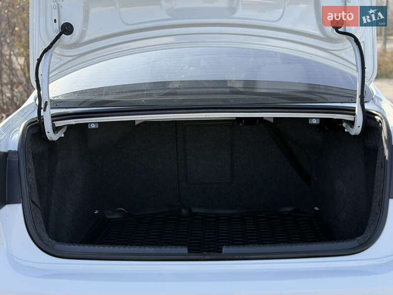 Седан Volkswagen Jetta 2014 в Запорожье фото 21 Седан Volkswagen Jetta 2014 в Запорожье