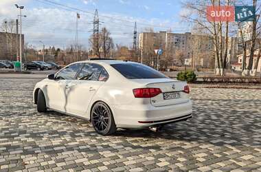 Седан Volkswagen Jetta 2017 в Харькове