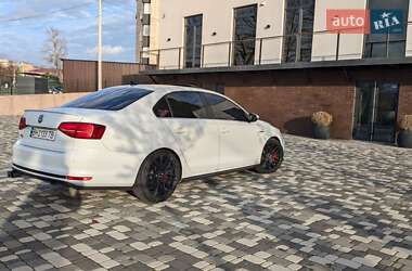 Седан Volkswagen Jetta 2017 в Харькове