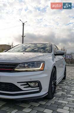 Седан Volkswagen Jetta 2017 в Харькове