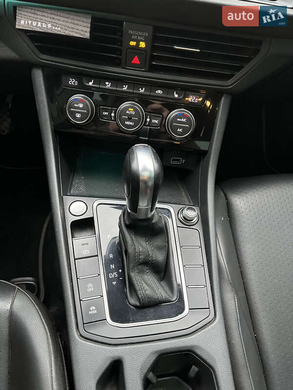 Седан Volkswagen Jetta 2018 в Ужгороді фото 25 Седан Volkswagen Jetta 2018 в Ужгороді