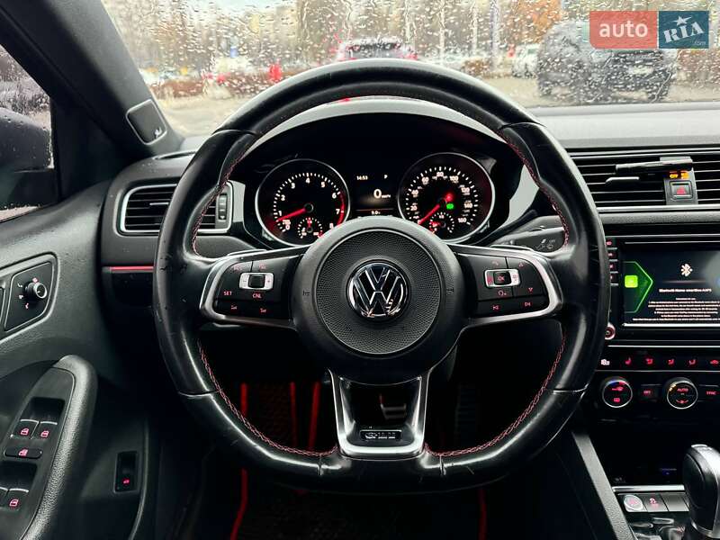 Седан Volkswagen Jetta 2017 в Києві фото 12 Седан Volkswagen Jetta 2017 в Києві