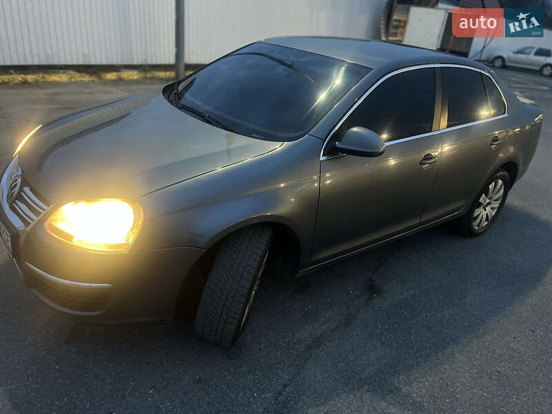 Седан Volkswagen Jetta 2007 в Ужгороде