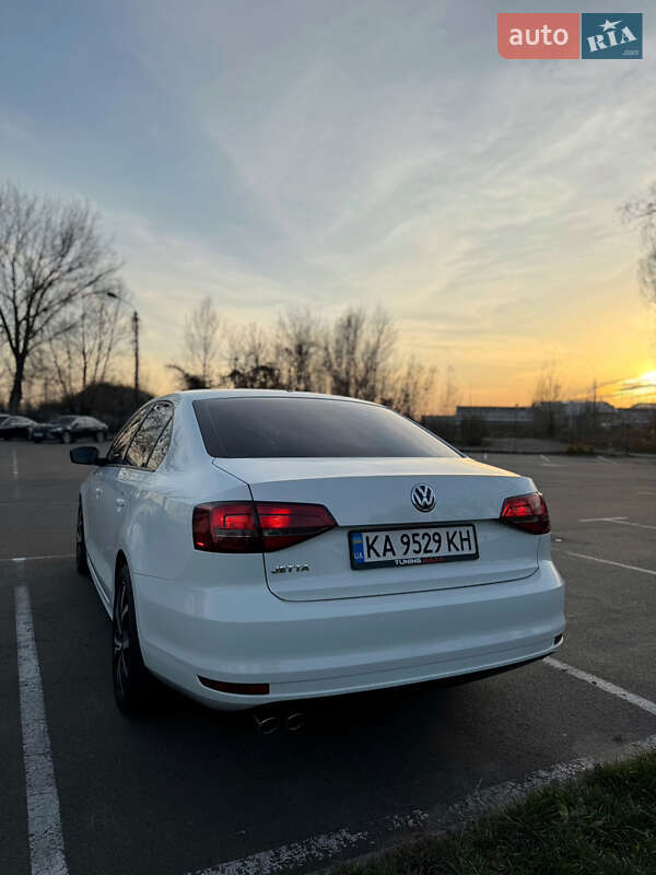 Седан Volkswagen Jetta 2015 в Києві фото 4 Седан Volkswagen Jetta 2015 в Києві