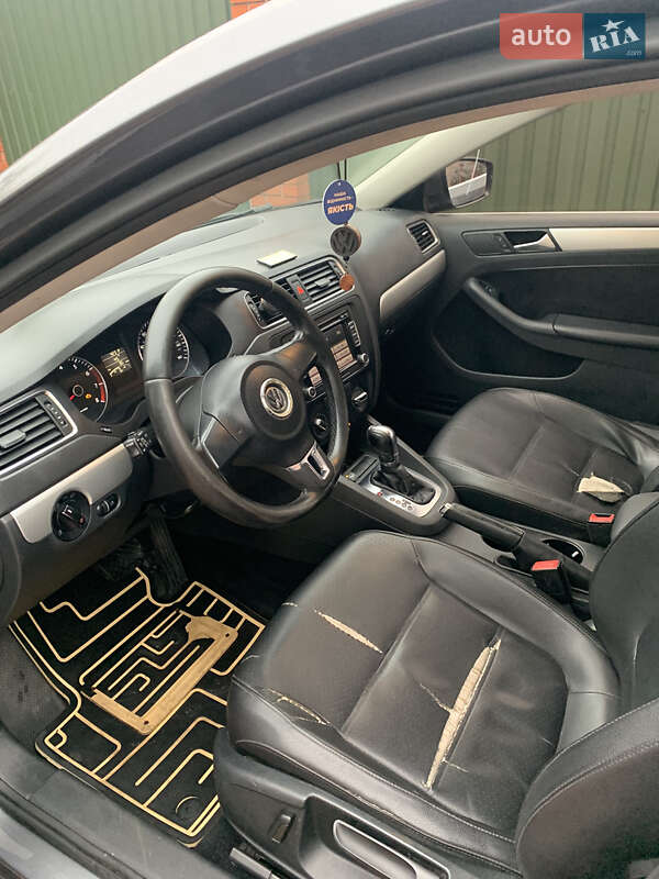 Седан Volkswagen Jetta 2012 в Киеве