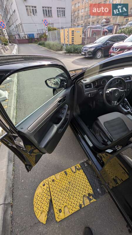 Седан Volkswagen Jetta 2013 в Одессе фото 10 Седан Volkswagen Jetta 2013 в Одессе