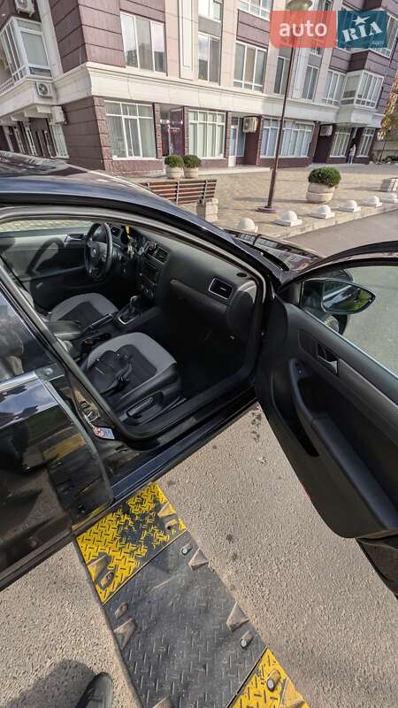 Седан Volkswagen Jetta 2013 в Одессе фото 15 Седан Volkswagen Jetta 2013 в Одессе