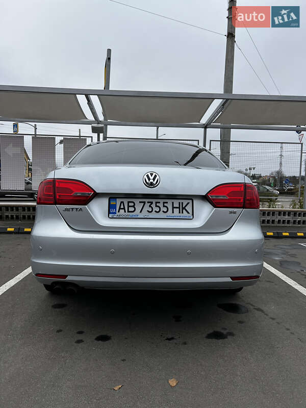 Седан Volkswagen Jetta 2012 в Вінниці