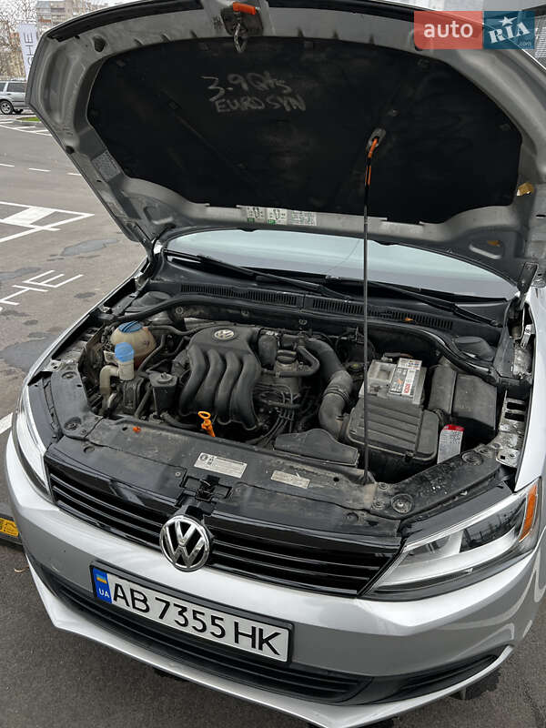 Седан Volkswagen Jetta 2012 в Вінниці