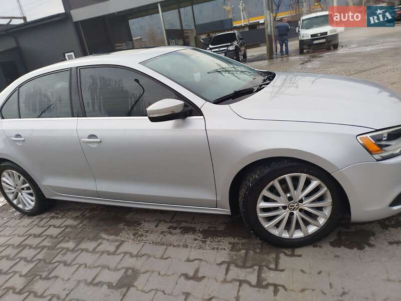 Седан Volkswagen Jetta 2014 в Львове