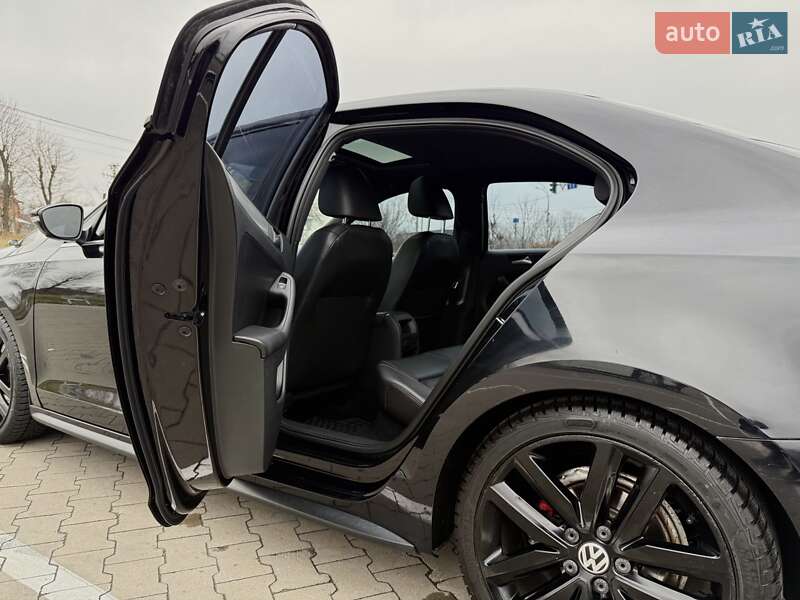 Седан Volkswagen Jetta 2013 в Києві