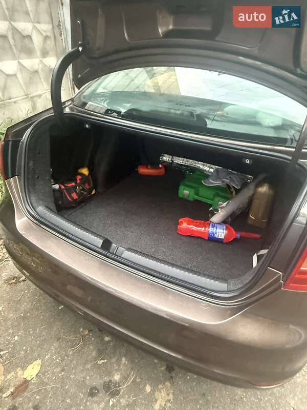 Седан Volkswagen Jetta 2012 в Киеве