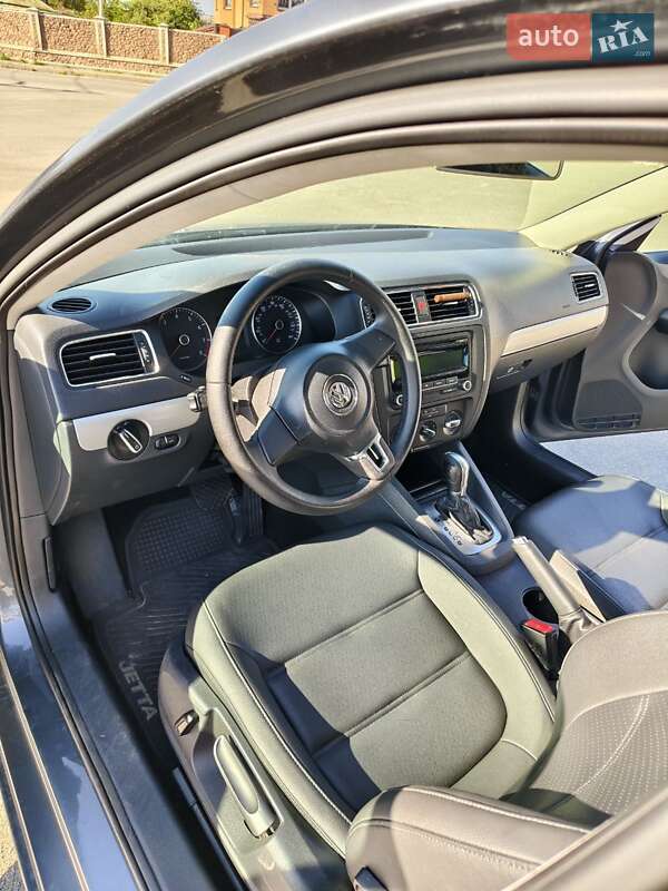 Седан Volkswagen Jetta 2012 в Киеве фото 11 Седан Volkswagen Jetta 2012 в Киеве