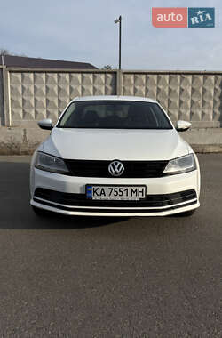 Седан Volkswagen Jetta 2016 в Киеве