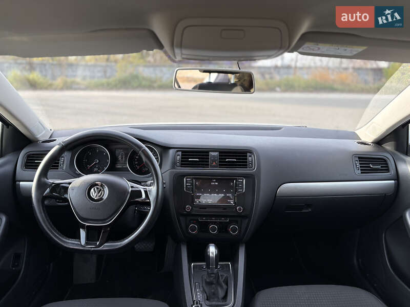 Седан Volkswagen Jetta 2016 в Киеве фото 11 Седан Volkswagen Jetta 2016 в Киеве