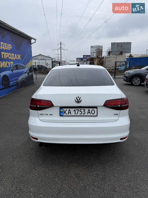 Седан Volkswagen Jetta 2016 в Києві