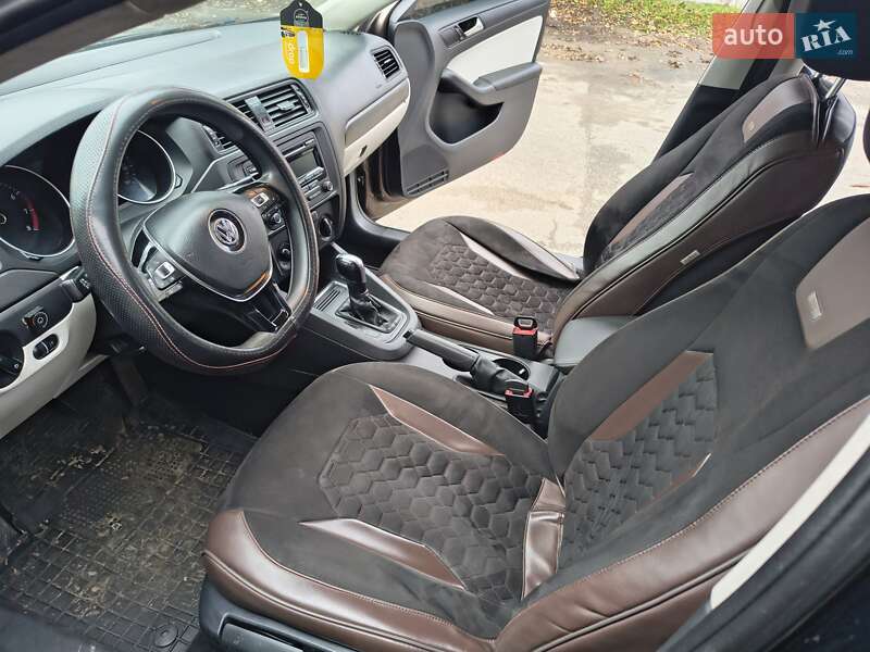 Седан Volkswagen Jetta 2014 в Харькове