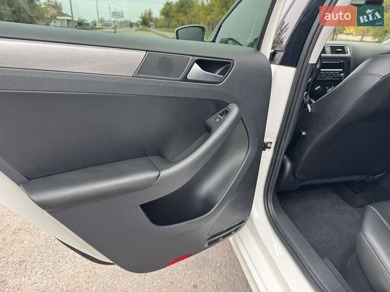 Седан Volkswagen Jetta 2013 в Запорожье фото 23 Седан Volkswagen Jetta 2013 в Запорожье