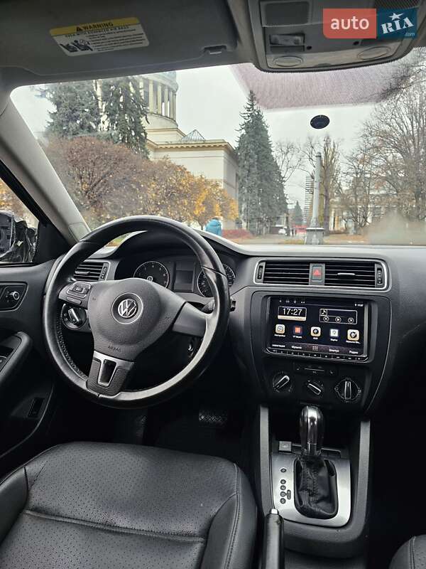 Седан Volkswagen Jetta 2013 в Киеве