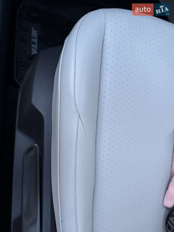 Седан Volkswagen Jetta 2020 в Кропивницком