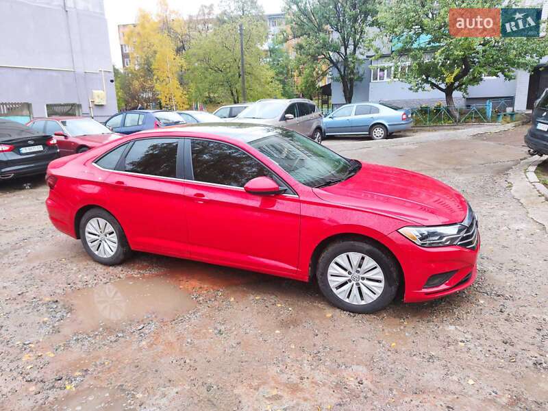 Седан Volkswagen Jetta 2019 в Чернигове