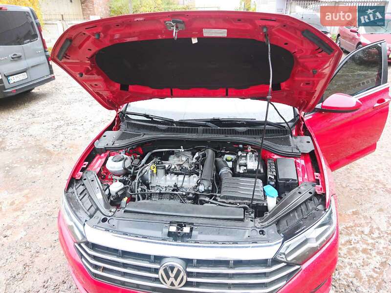 Седан Volkswagen Jetta 2019 в Чернигове