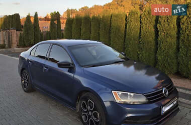Седан Volkswagen Jetta 2015 в Луцьку