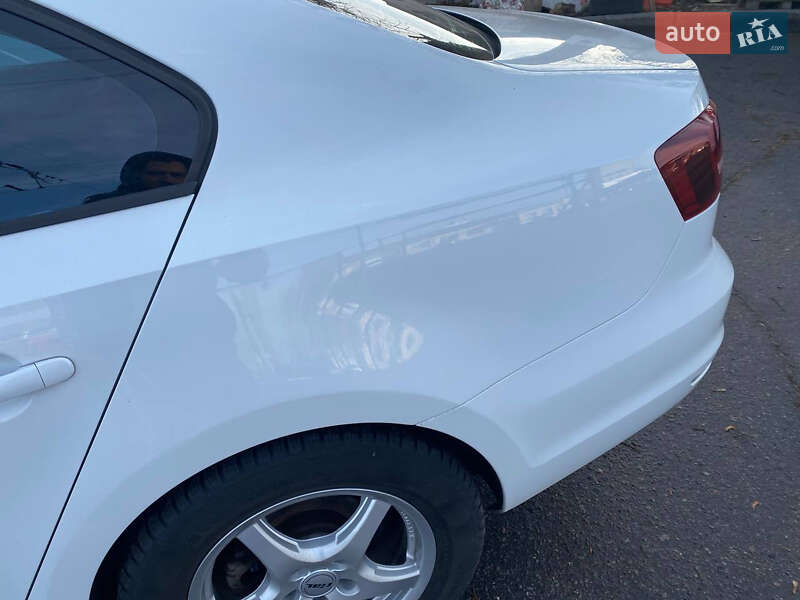 Седан Volkswagen Jetta 2016 в Полтаве