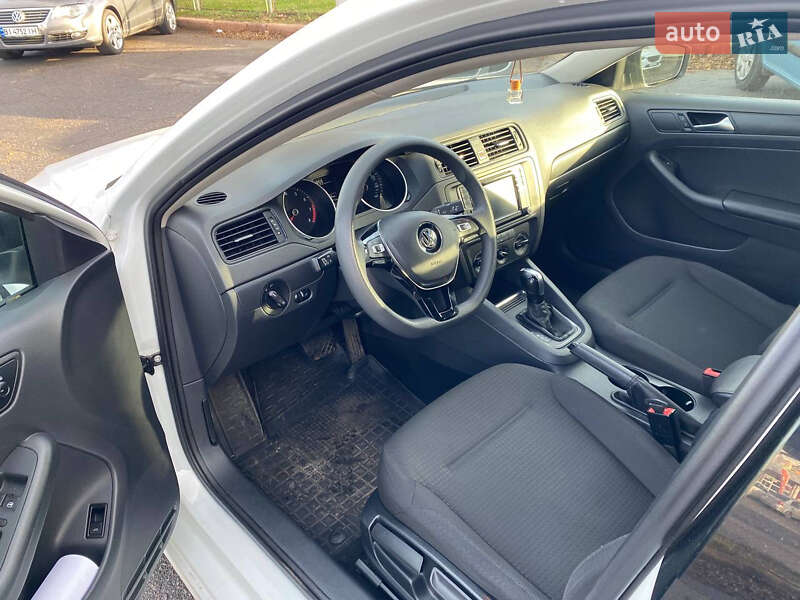 Седан Volkswagen Jetta 2016 в Полтаве