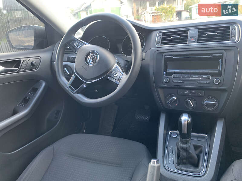 Седан Volkswagen Jetta 2015 в Львове фото 11 Седан Volkswagen Jetta 2015 в Львове