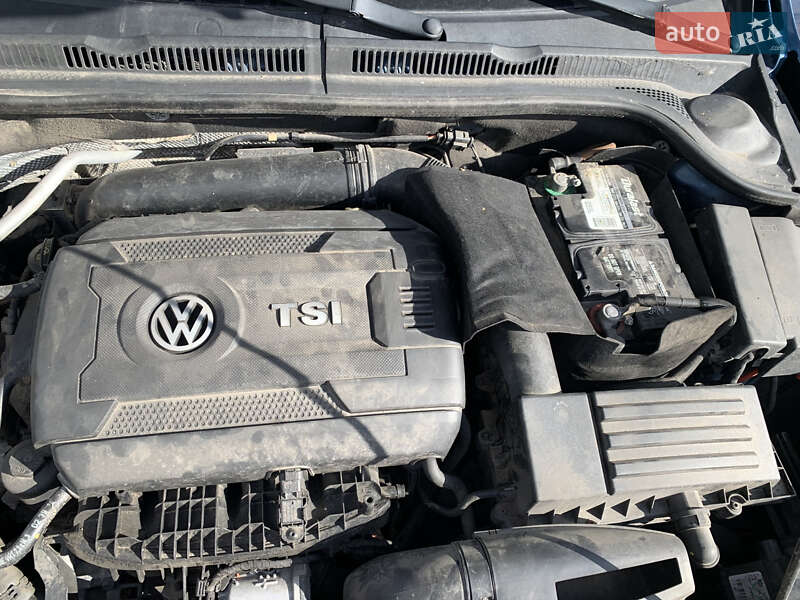 Седан Volkswagen Jetta 2015 в Львове фото 22 Седан Volkswagen Jetta 2015 в Львове