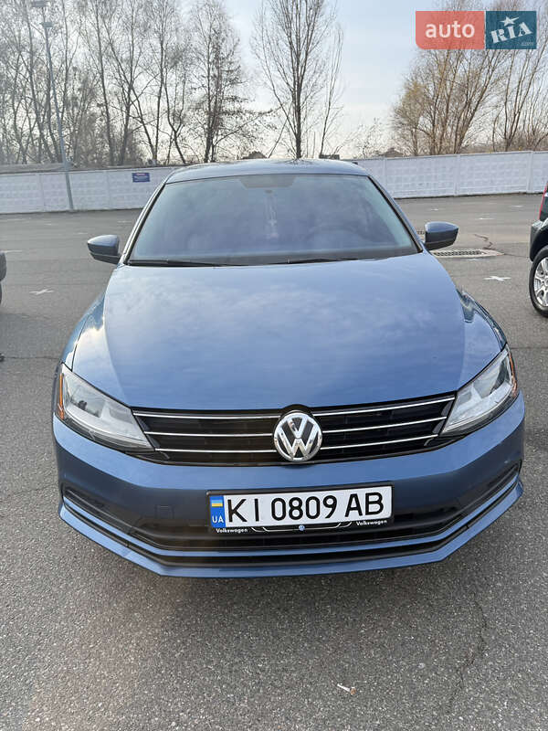 Седан Volkswagen Jetta 2016 в Києві