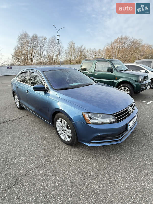 Седан Volkswagen Jetta 2016 в Києві