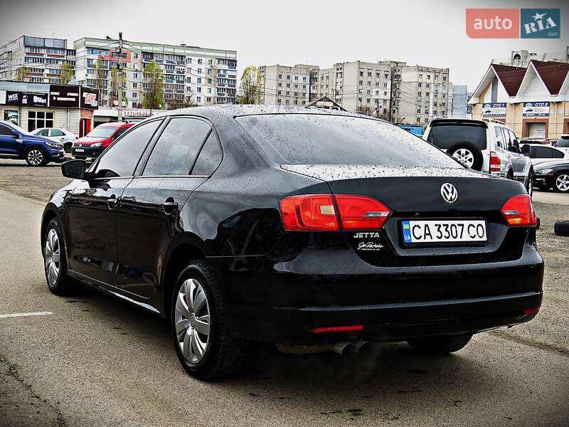 Седан Volkswagen Jetta 2012 в Черкассах