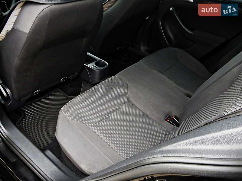 Седан Volkswagen Jetta 2012 в Черкассах