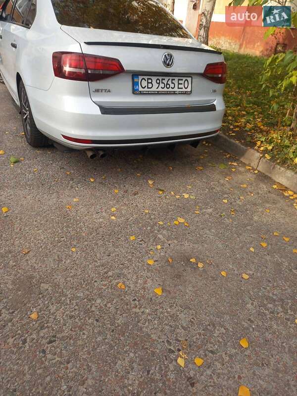 Седан Volkswagen Jetta 2016 в Чернігові