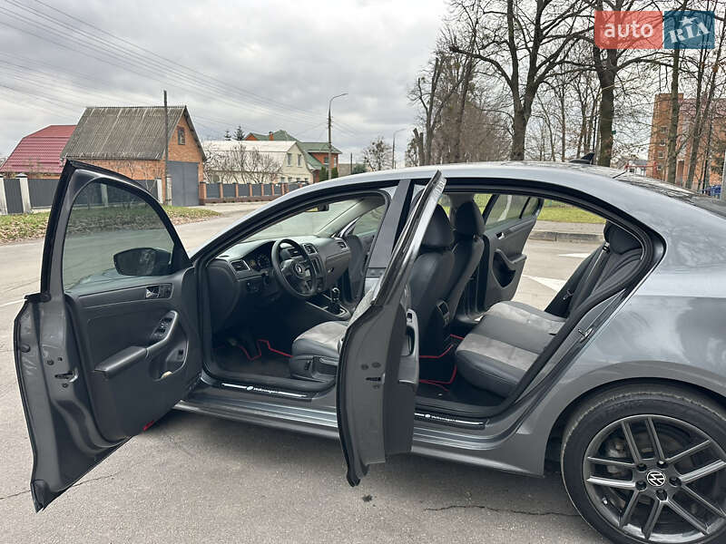 Седан Volkswagen Jetta 2014 в Вінниці