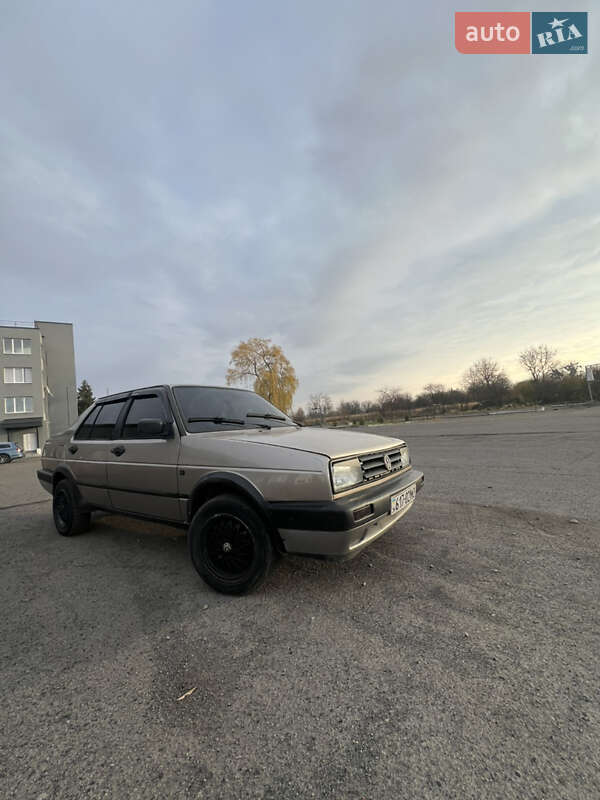 Седан Volkswagen Jetta 1990 в Калуше
