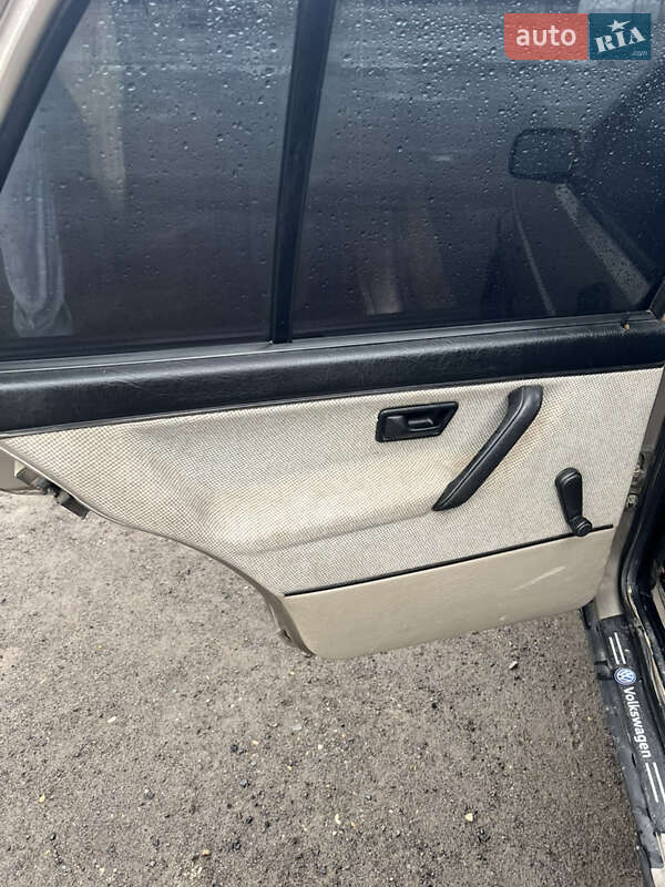 Седан Volkswagen Jetta 1990 в Калуше