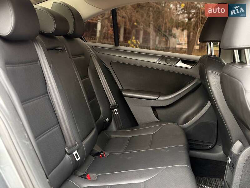 Седан Volkswagen Jetta 2013 в Николаеве фото 16 Седан Volkswagen Jetta 2013 в Николаеве