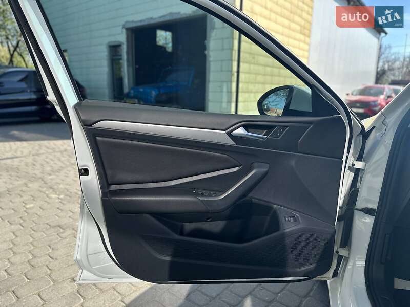 Седан Volkswagen Jetta 2018 в Ивано-Франковске фото 8 Седан Volkswagen Jetta 2018 в Ивано-Франковске