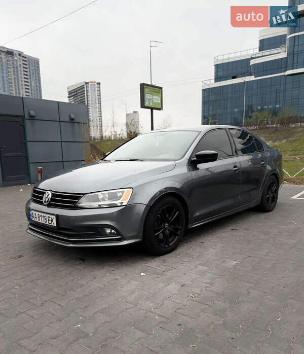 Седан Volkswagen Jetta 2016 в Києві