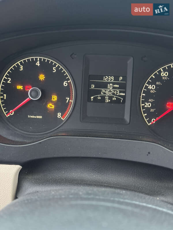 Седан Volkswagen Jetta 2011 в Харькове