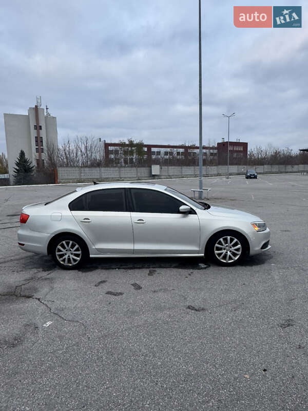 Седан Volkswagen Jetta 2011 в Харькове