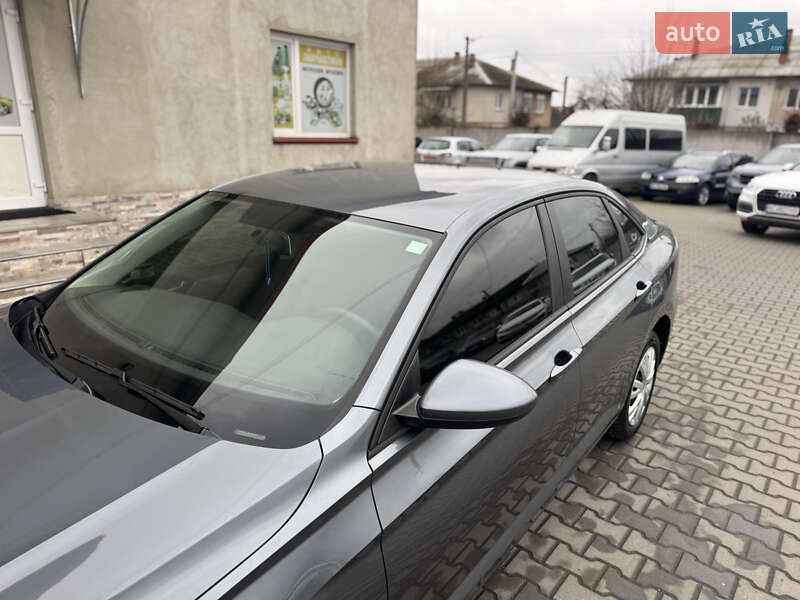 Седан Volkswagen Jetta 2018 в Луцке