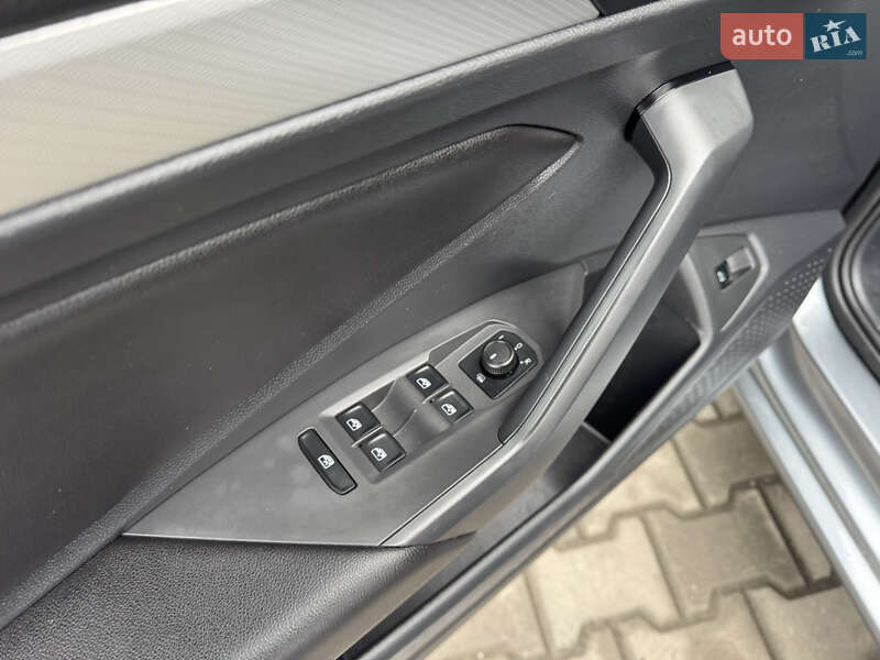 Седан Volkswagen Jetta 2018 в Луцке